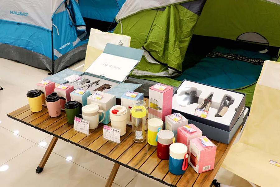 17484818063861085EC5.jpg 44.jpg